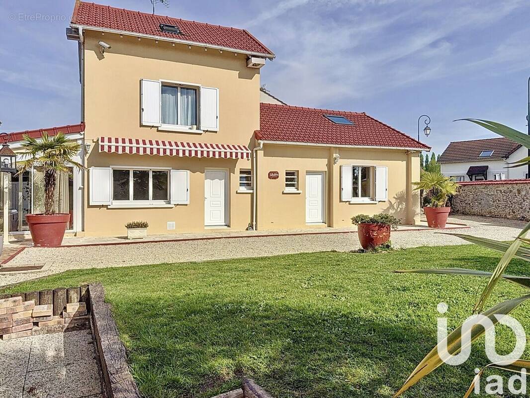 Photo 1 - Maison à OLLAINVILLE