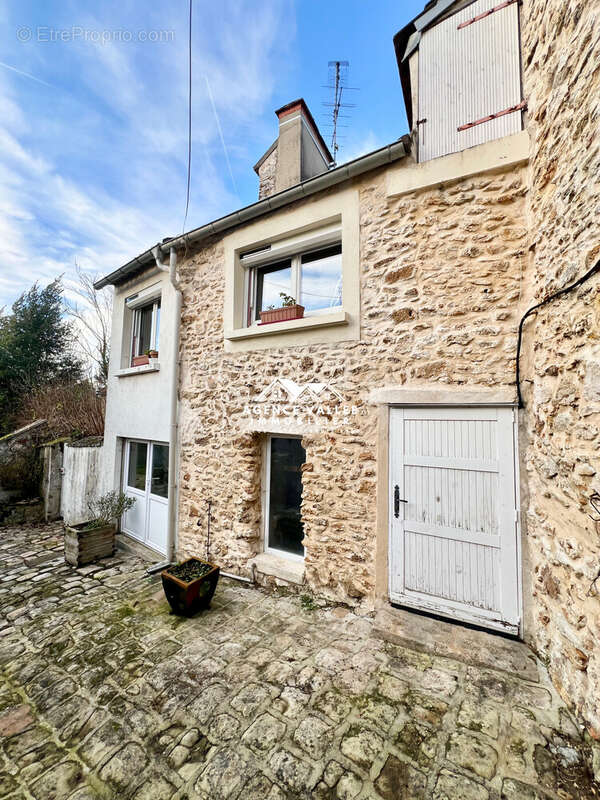 Maison à SAINTRY-SUR-SEINE