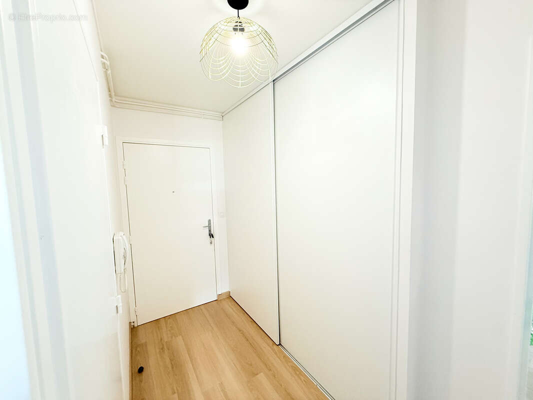 Appartement à SAINT-LAURENT-DE-MURE