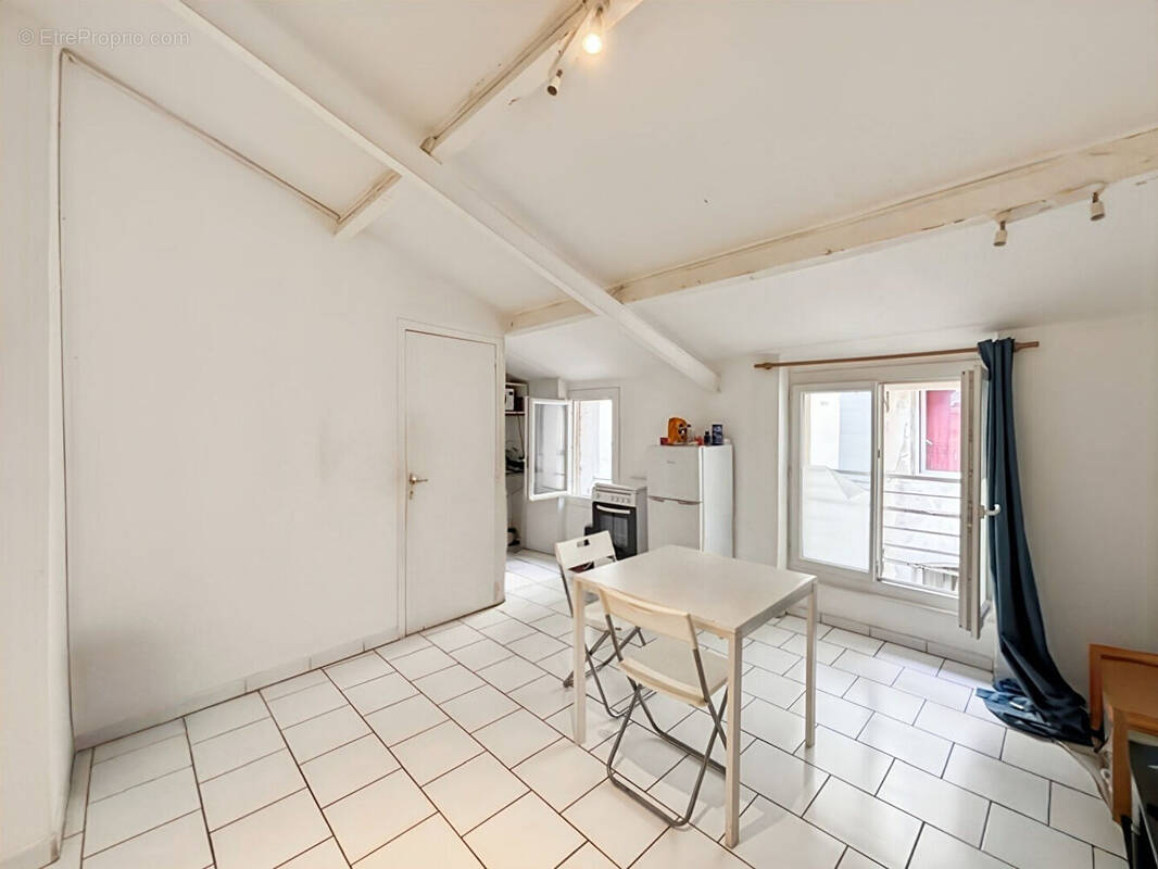 Appartement à MARSEILLE-2E