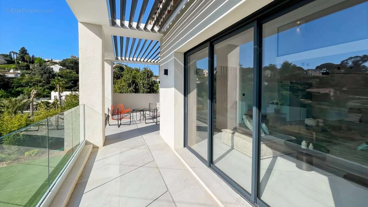 Maison à VALLAURIS