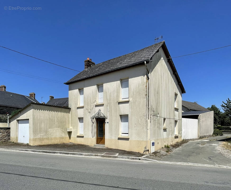 Maison à VILLAINES-LA-JUHEL