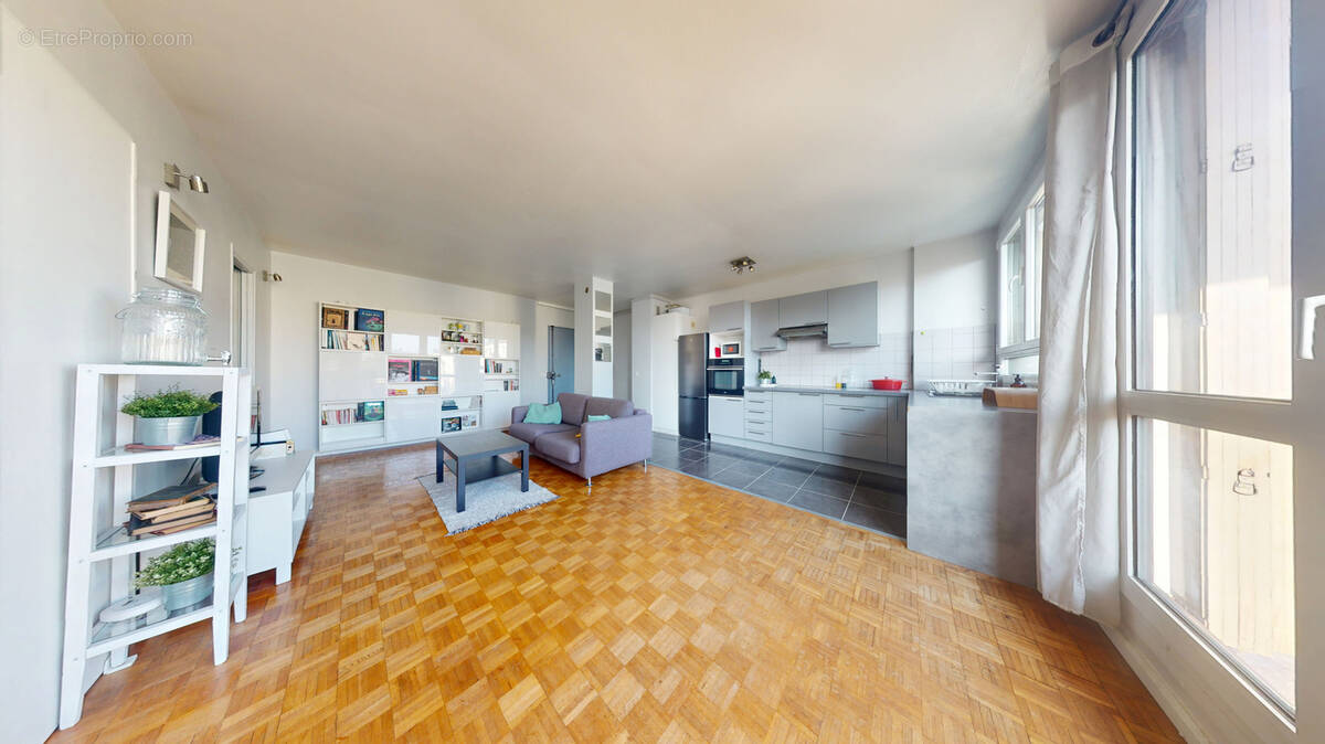 Appartement à LA GARENNE-COLOMBES