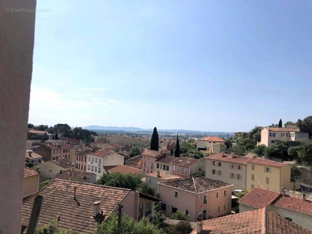 Appartement à HYERES