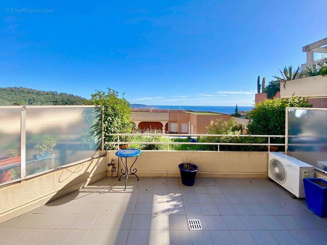 Appartement à MANDELIEU-LA-NAPOULE
