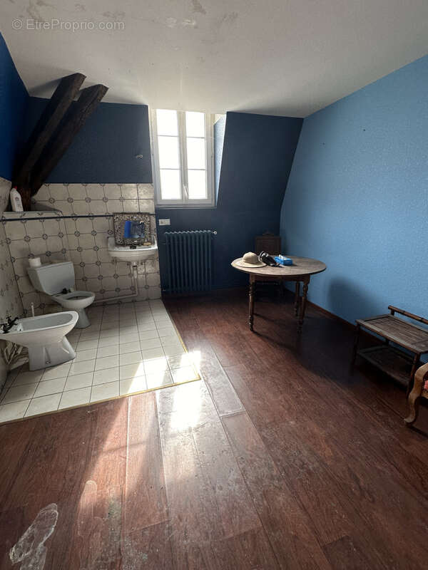 Appartement à LA ROCHE-CHALAIS