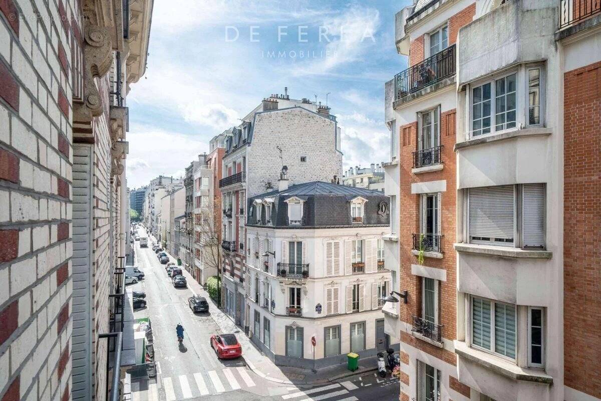 Appartement à PARIS-15E
