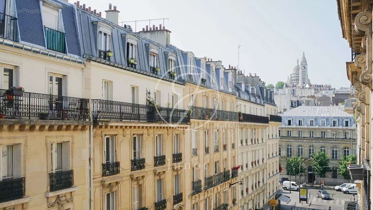 Appartement à PARIS-18E