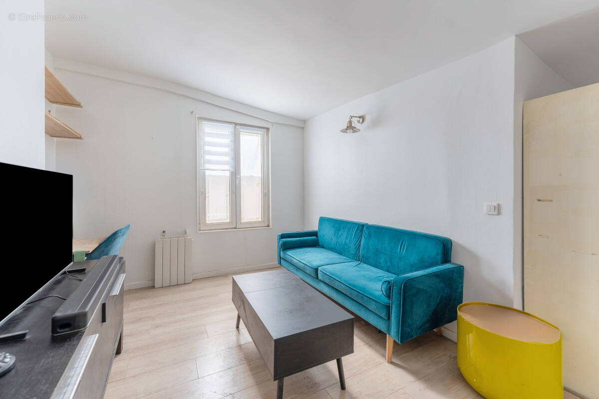 Appartement à PARIS-2E