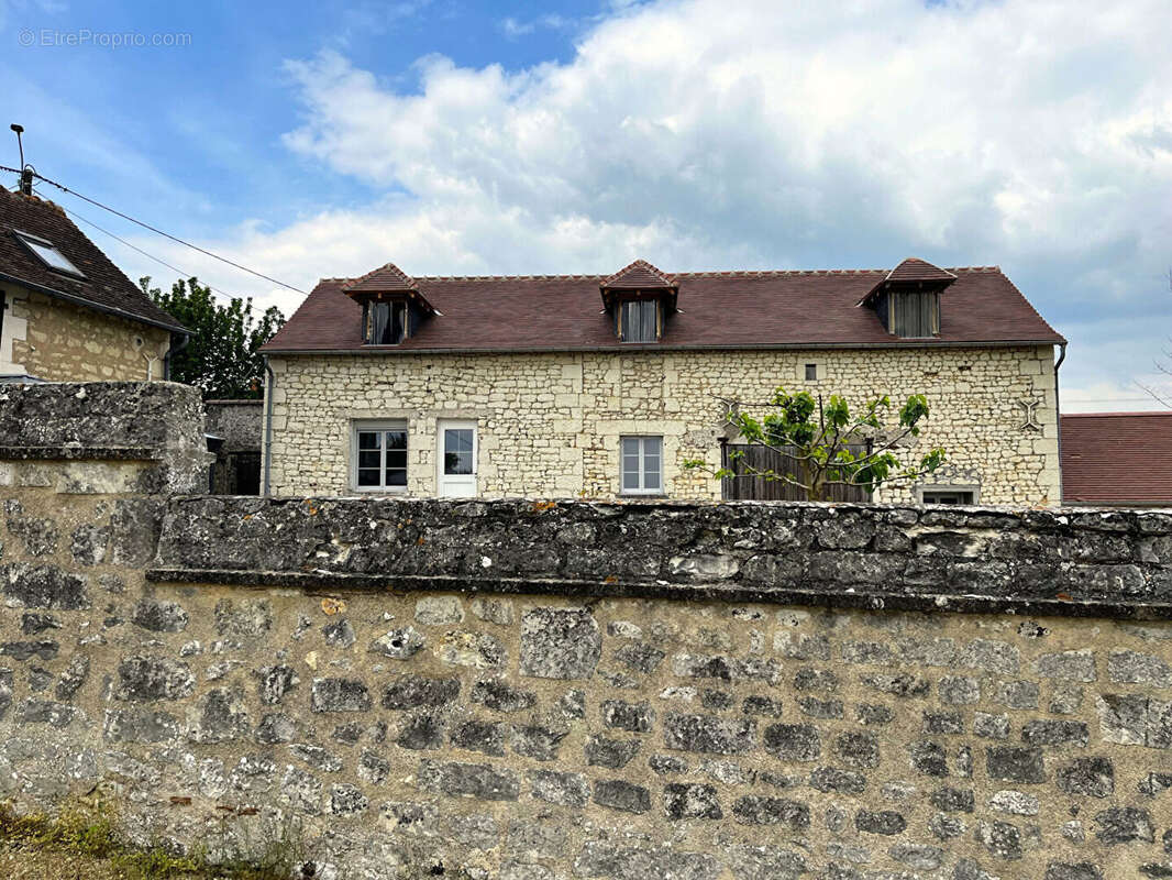 Maison à OYRE