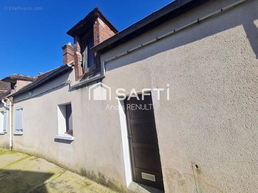 Photo 1 - Maison à SAINT-LUBIN-DES-JONCHERETS