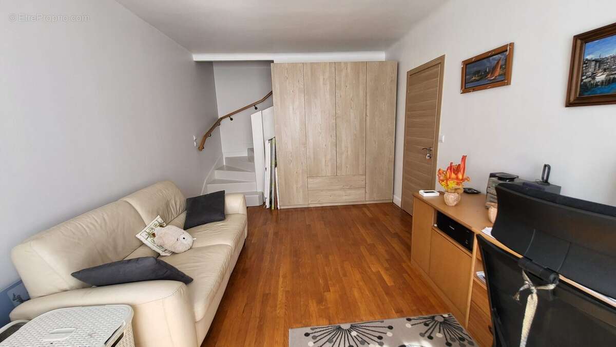 Maison à LES CLAYES-SOUS-BOIS