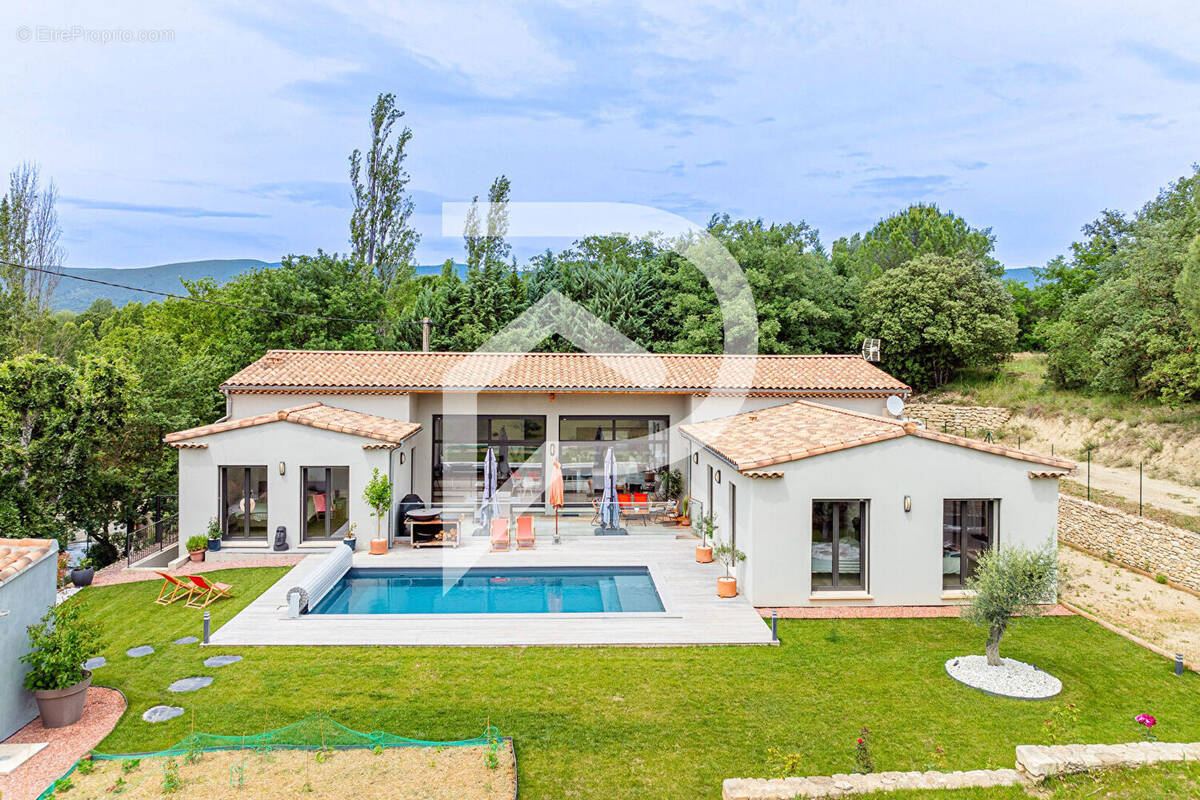 Maison à ANSOUIS