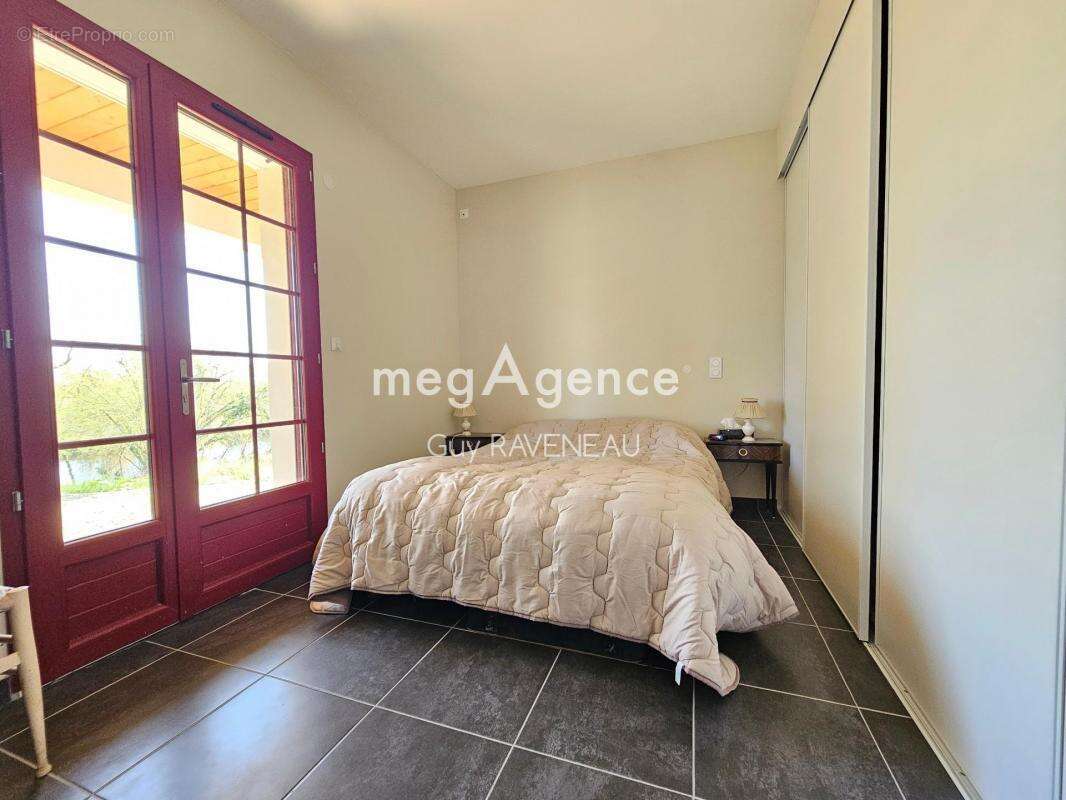 Maison à MONTREUIL-BELLAY