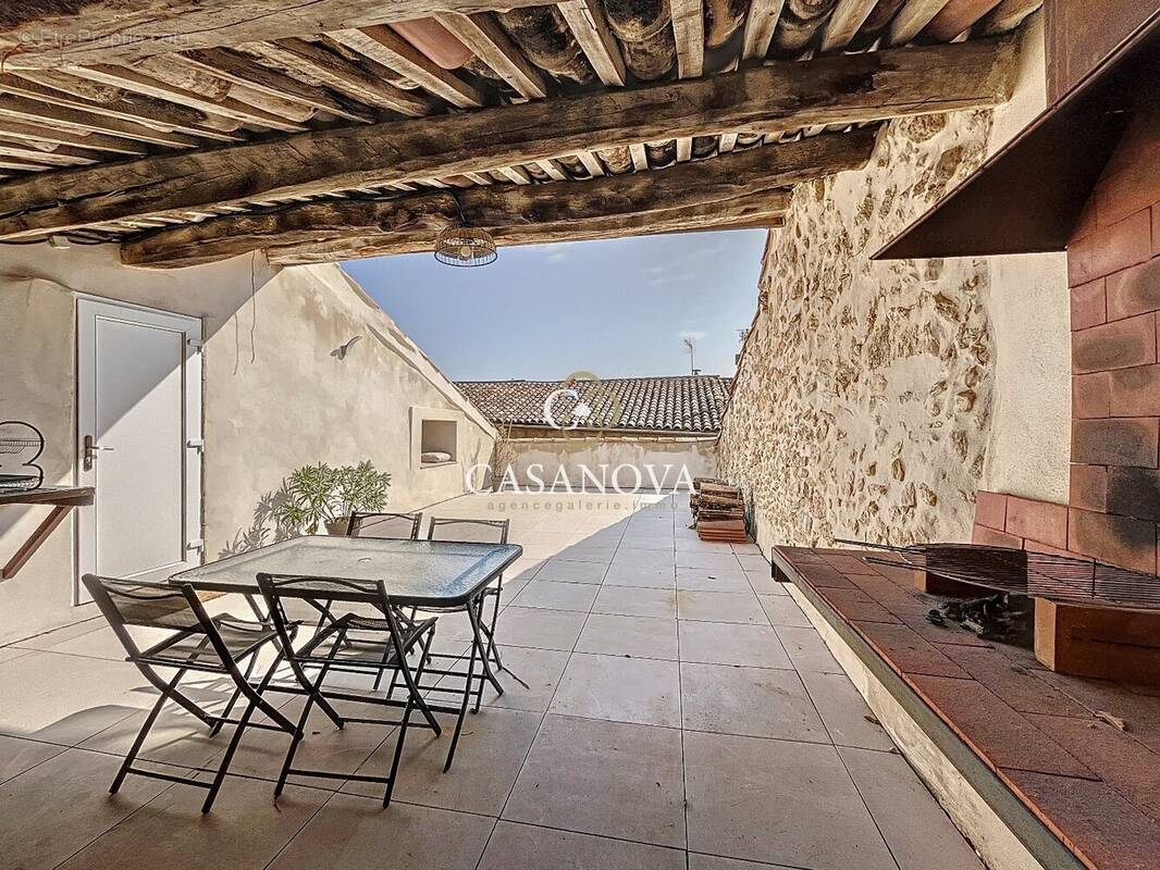 Appartement à GIGNAC