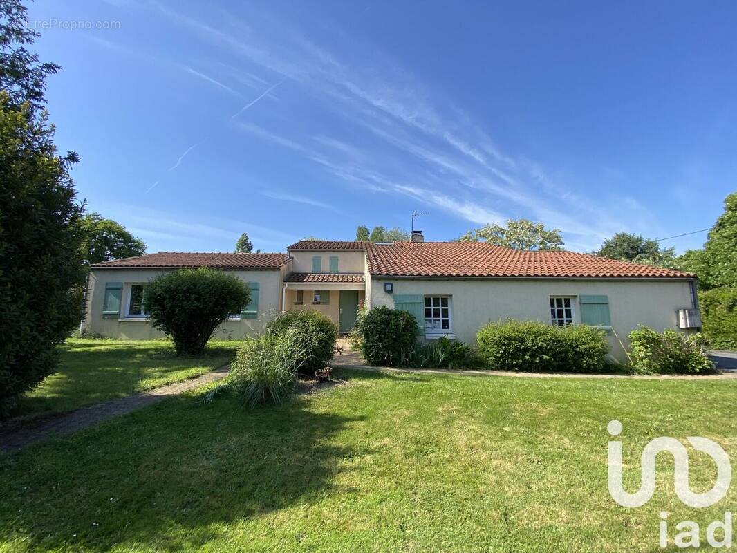 Photo 1 - Maison à LES HERBIERS