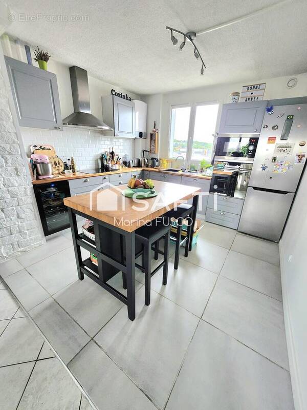 Photo 1 - Appartement à PIERRE-BENITE