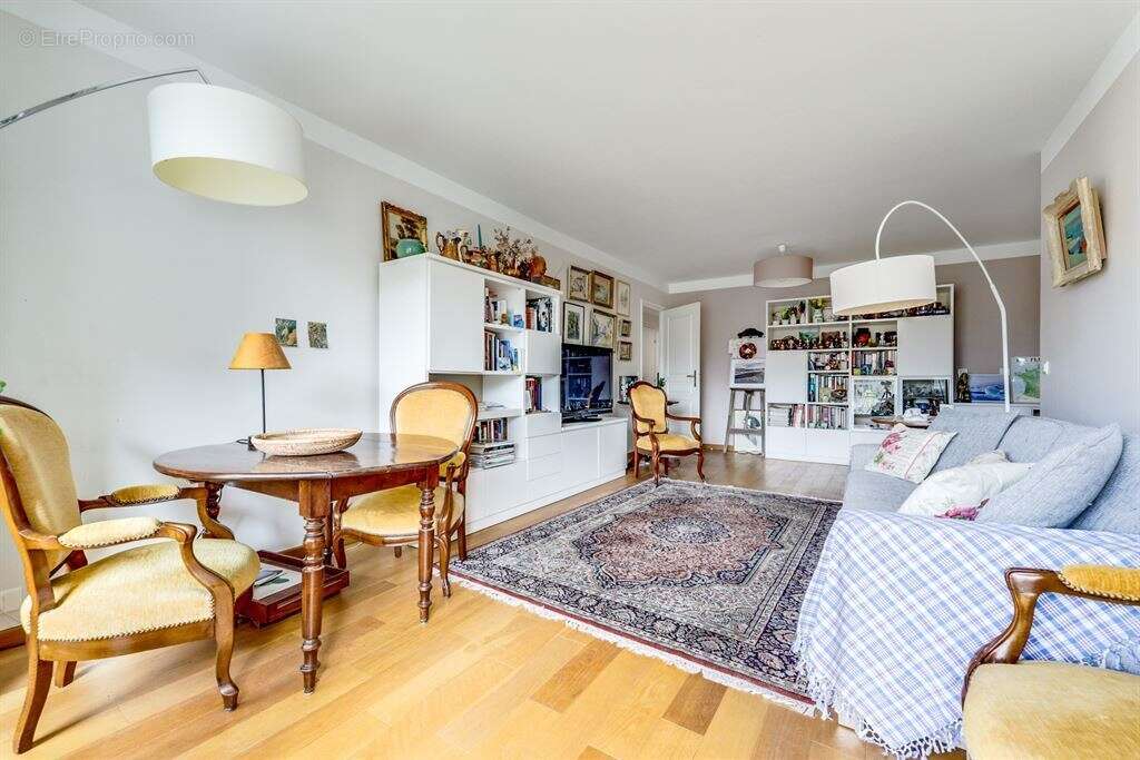 Appartement à PARIS-12E