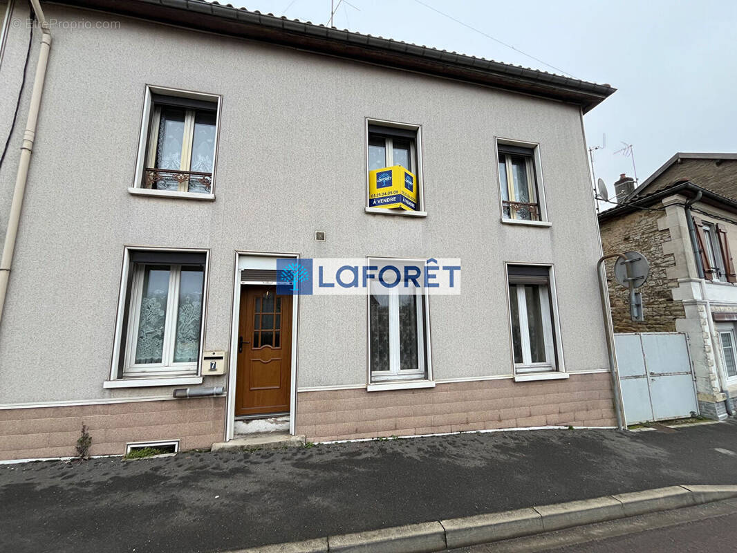 Maison à WASSY