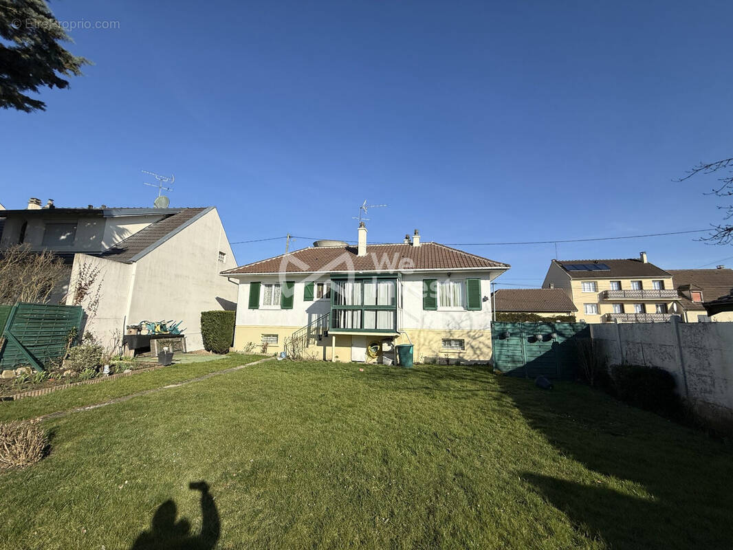 Maison à GOUSSAINVILLE