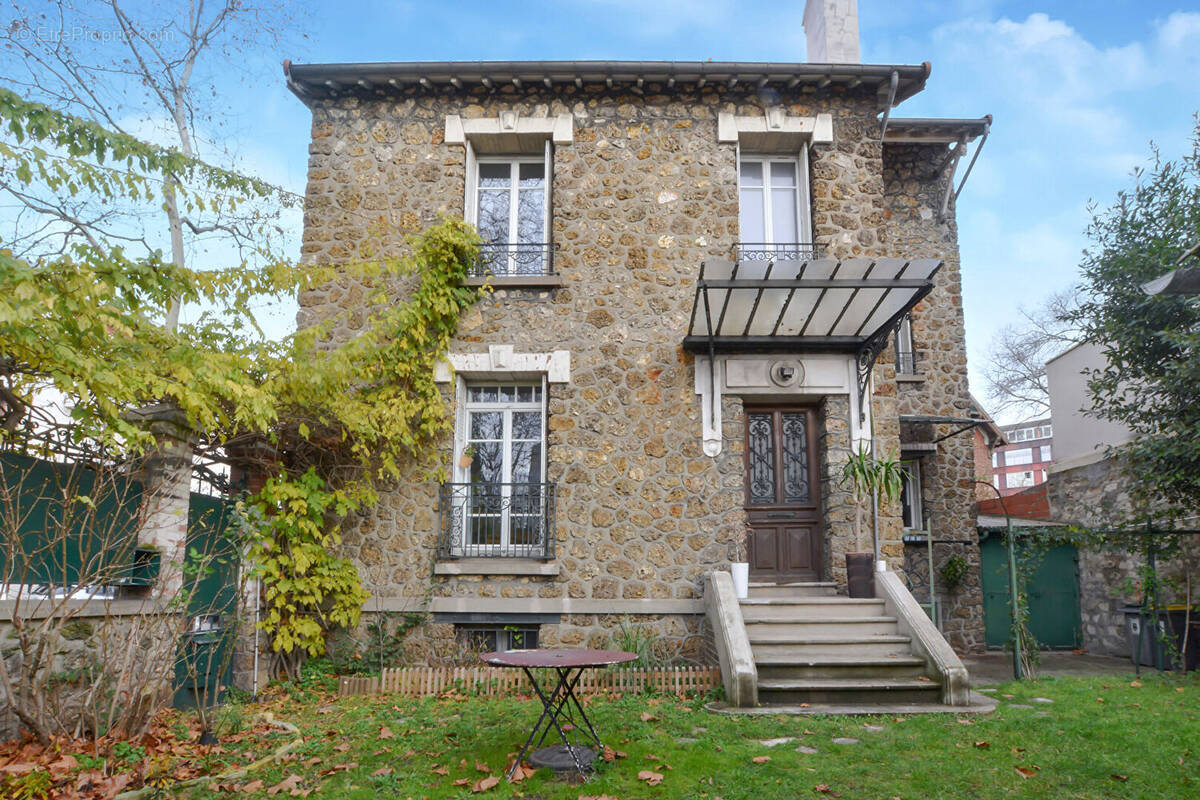 Maison à GENNEVILLIERS