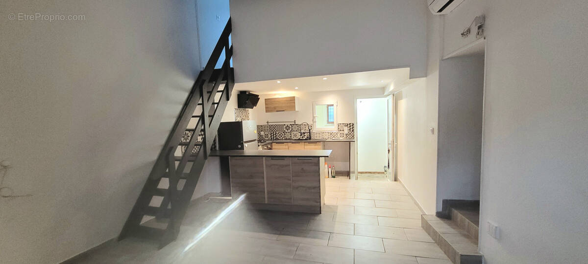 Appartement à CLARENSAC