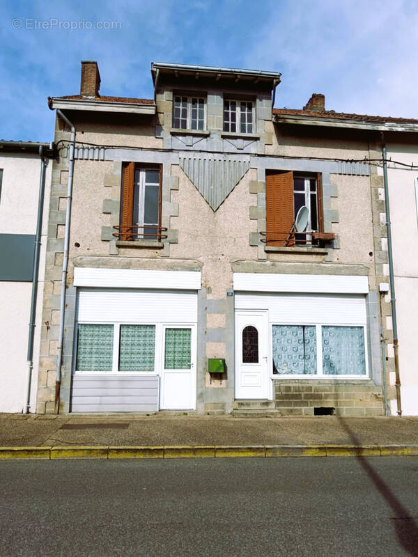 Maison à NANTIAT