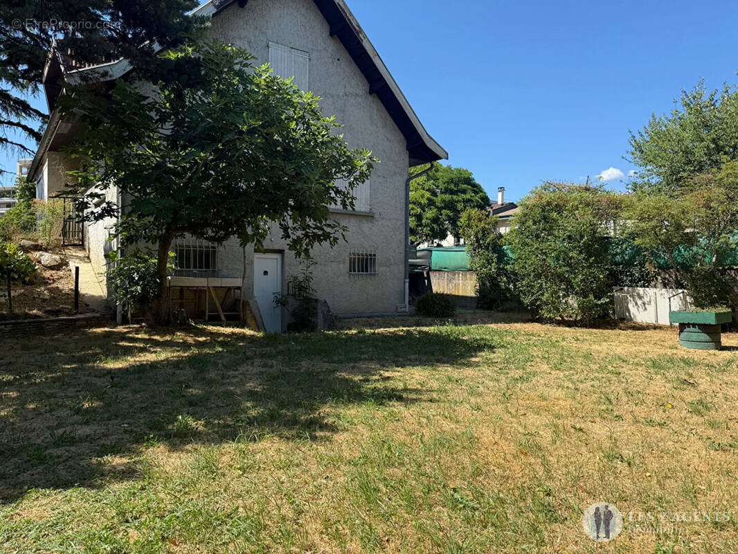 Maison à ECHIROLLES