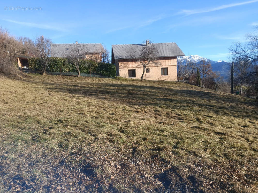 Terrain à CHORGES