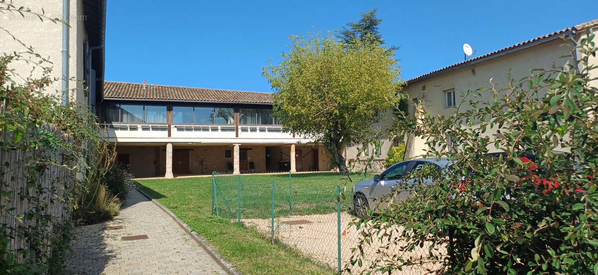 Autre à DARDILLY