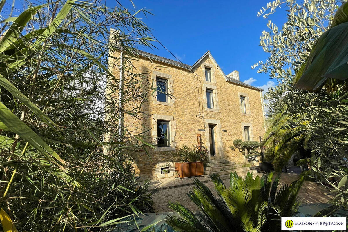 Maison à QUIMPERLE