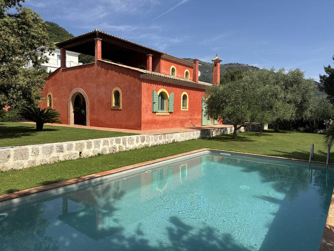 Maison à CARROS