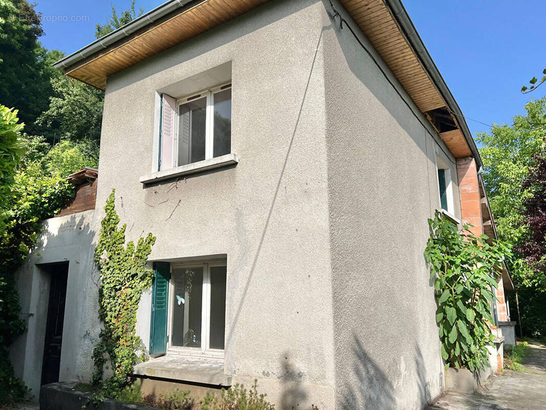 Maison à BOURGOIN-JALLIEU