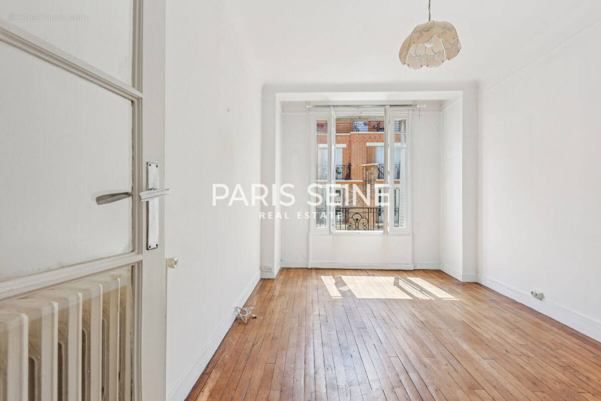 Appartement à PARIS-20E