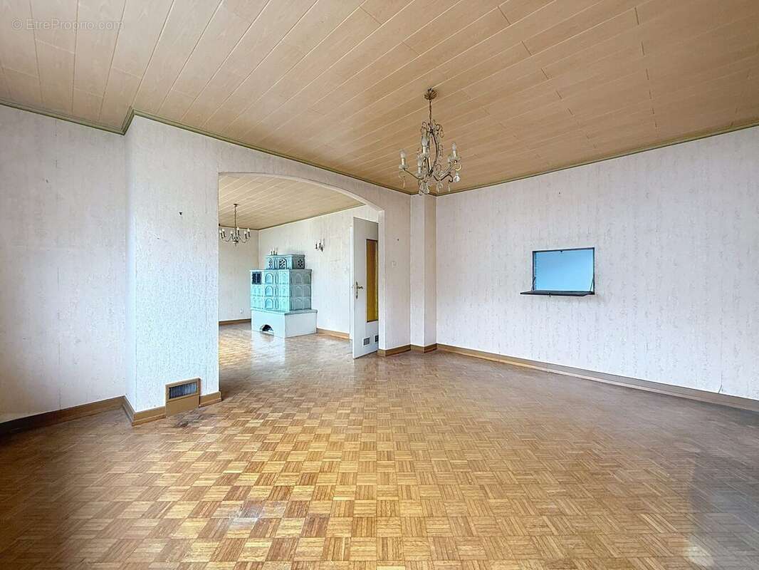 Salon - Séjour 38m² autre vue - Maison à SOUFFELWEYERSHEIM