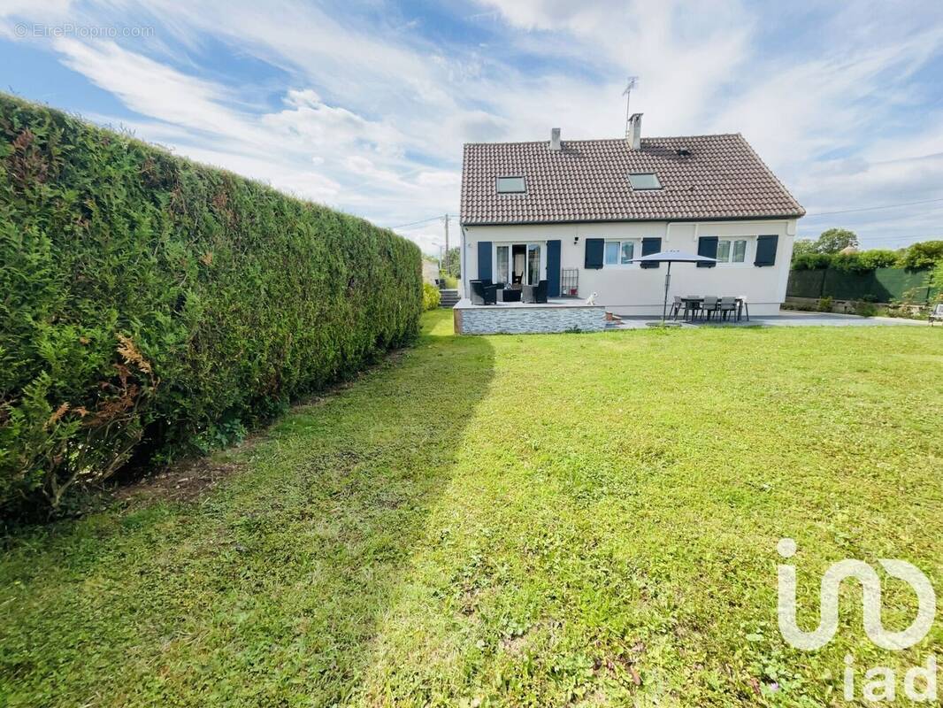 Photo 1 - Maison à QUINCY-VOISINS