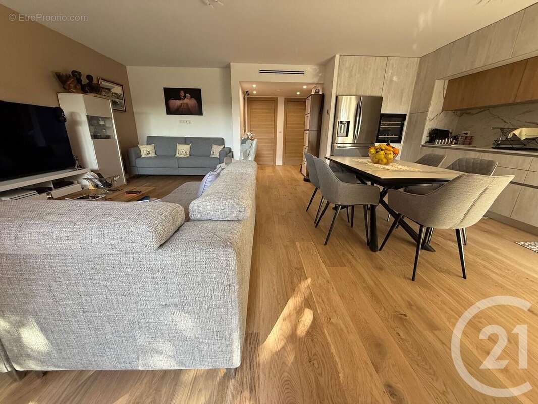 Appartement à ROQUEBRUNE-CAP-MARTIN