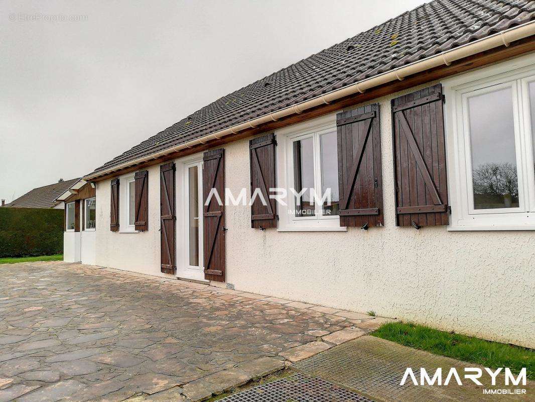 Maison à SAINT-MARTIN-EN-CAMPAGNE
