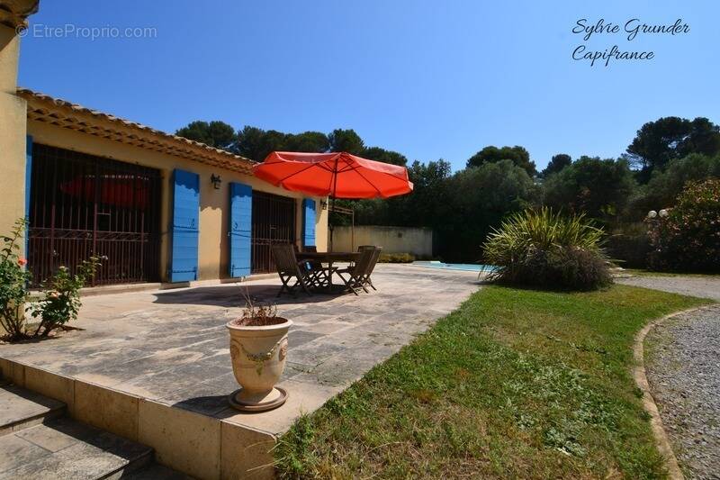 Maison à GRANS