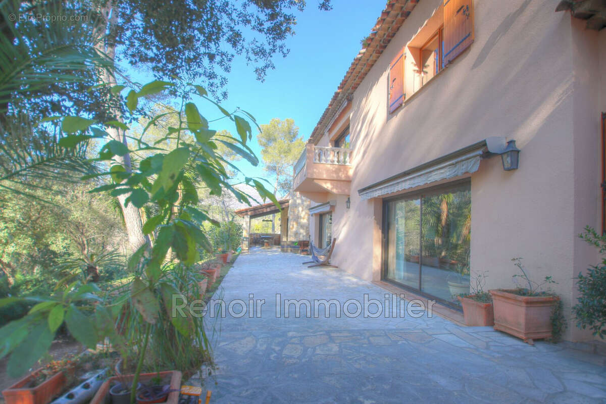 Maison à LA COLLE-SUR-LOUP