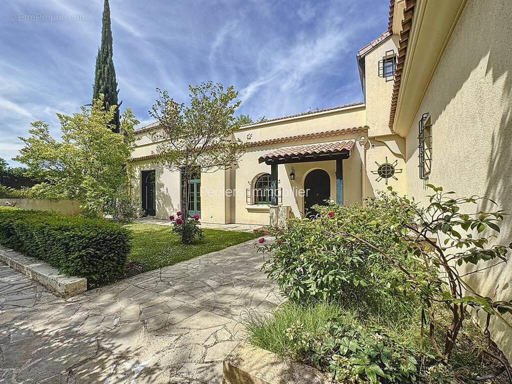 Maison à GARCHES