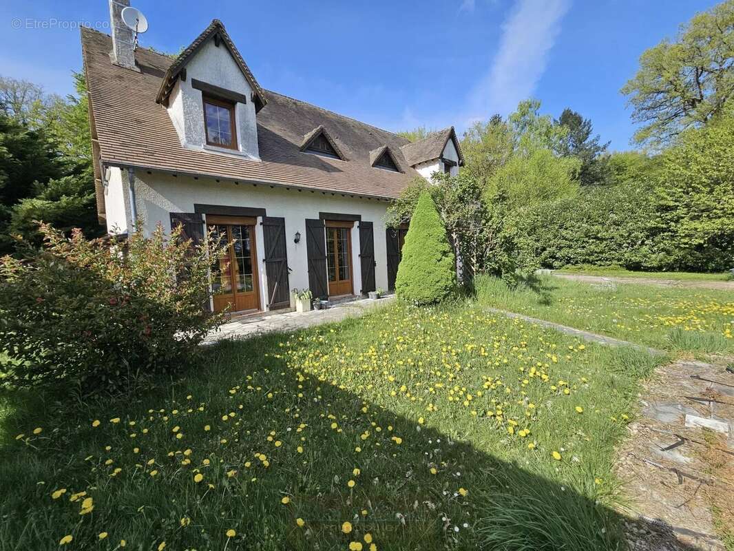 Maison à CHUELLES
