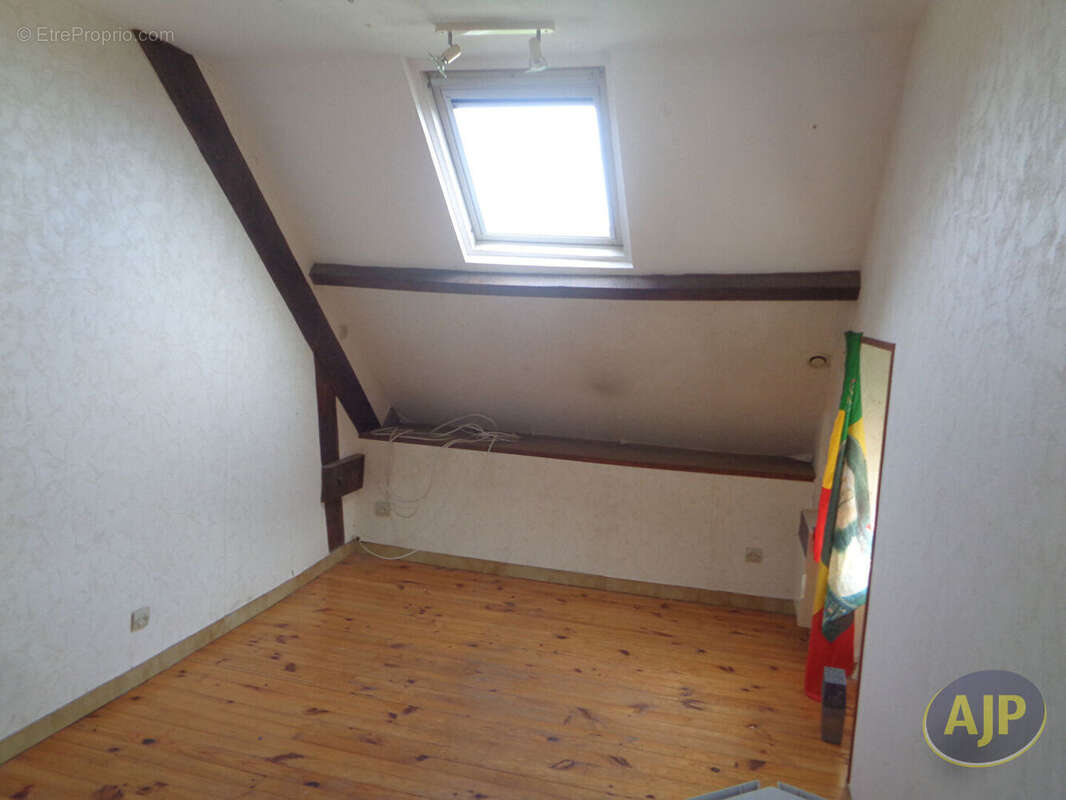 Maison à LIMERZEL