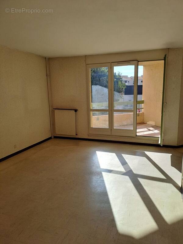Photo 1 - Appartement à MARSEILLE-8E