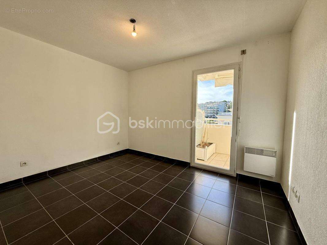 Appartement à MANDELIEU-LA-NAPOULE