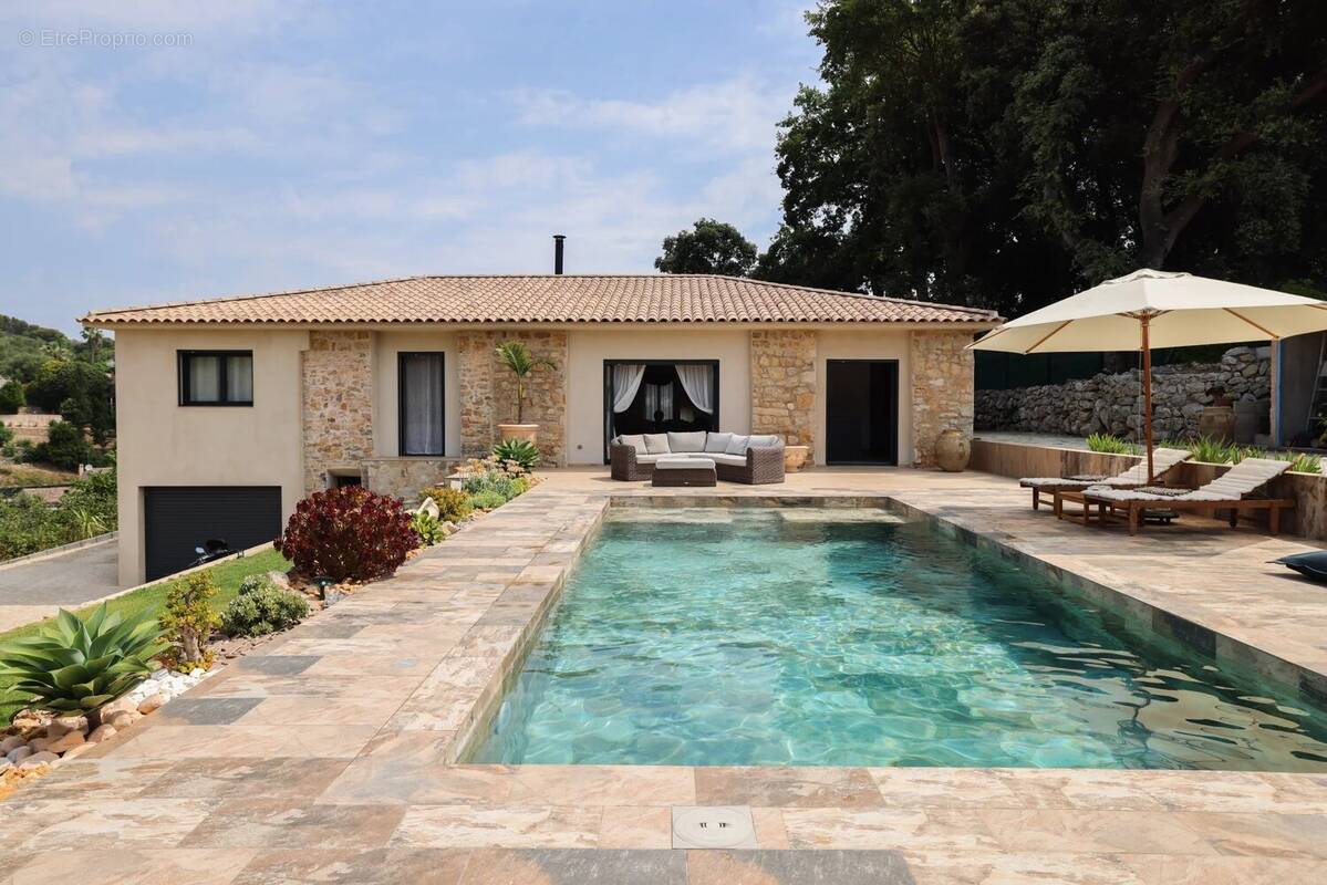 Maison à VALLAURIS