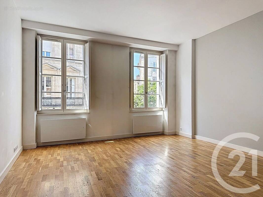 Appartement à BORDEAUX