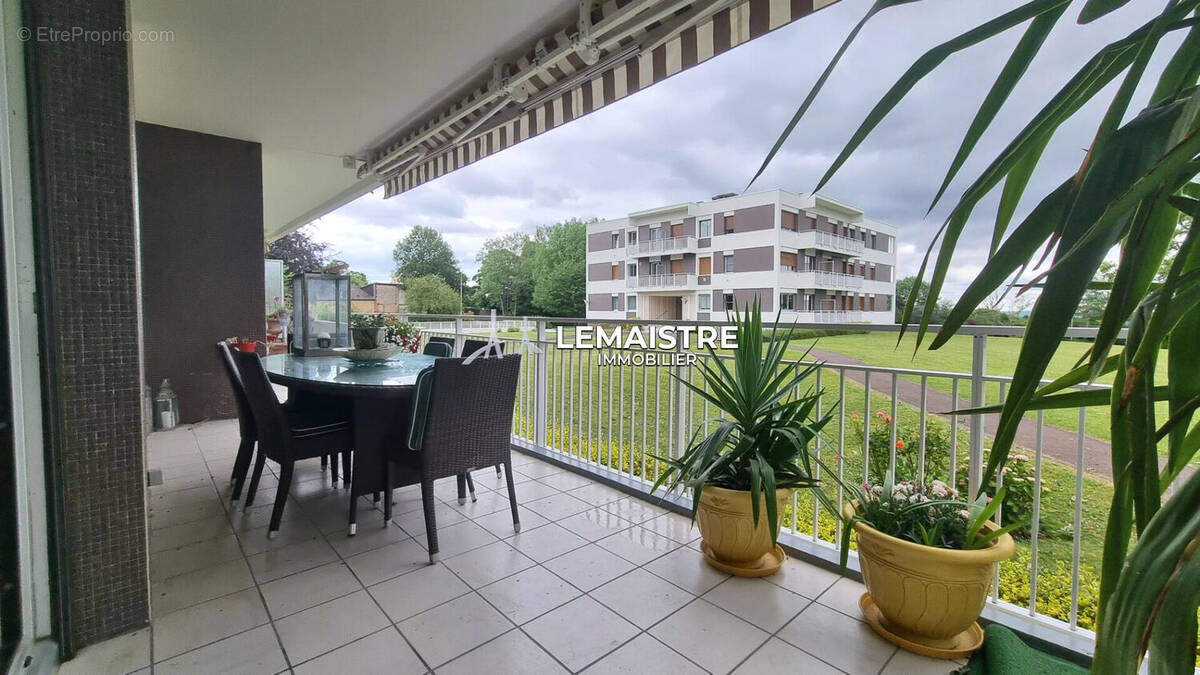 Appartement à MONT-SAINT-AIGNAN
