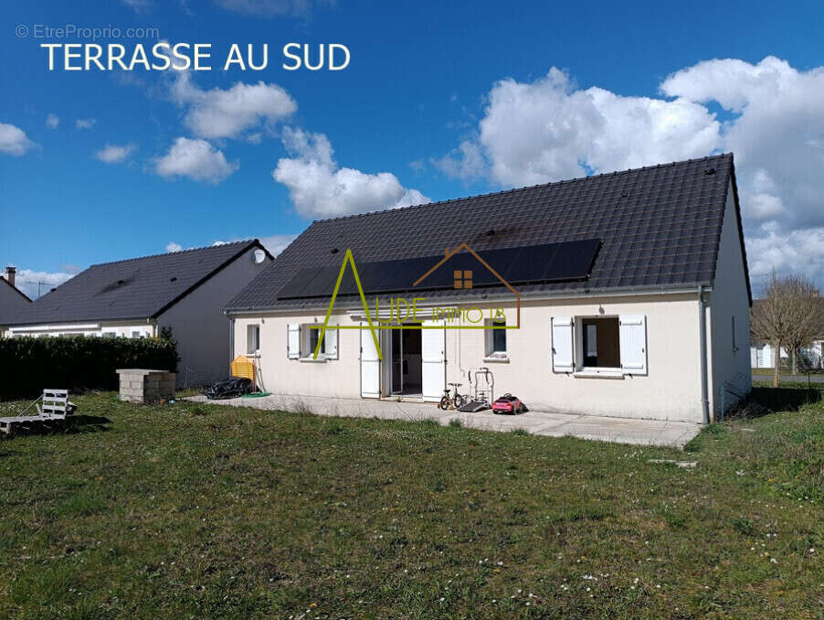 Maison à AVORD