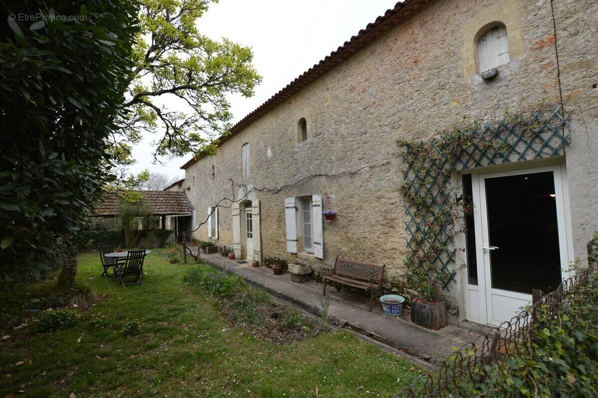 Maison à PELLEGRUE